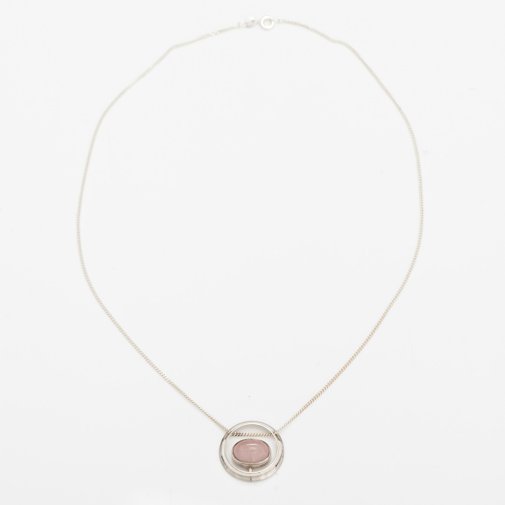 A silver necklace with a rose quartz. Martti Viikinniemi, Heinola 1960's.