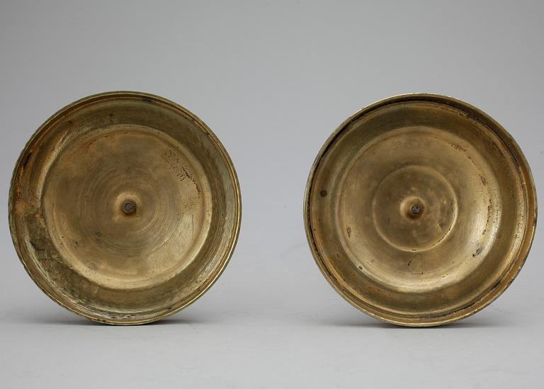 LJUSSTAKAR, ett par, brons. Empirestil 1800-tal.