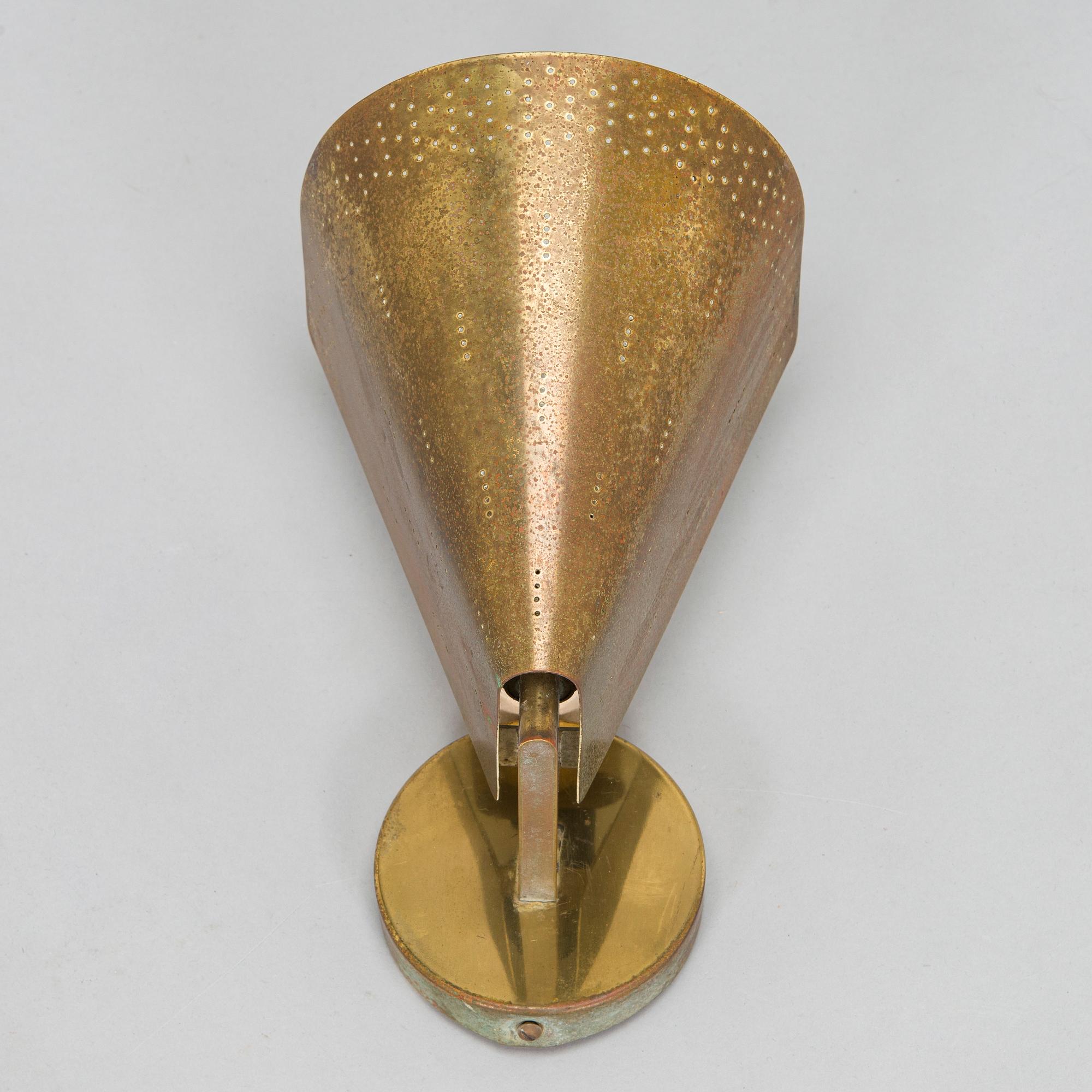Paavo Tynell, vägglampa, modell K8-11, Idman 1900-talets mitt.