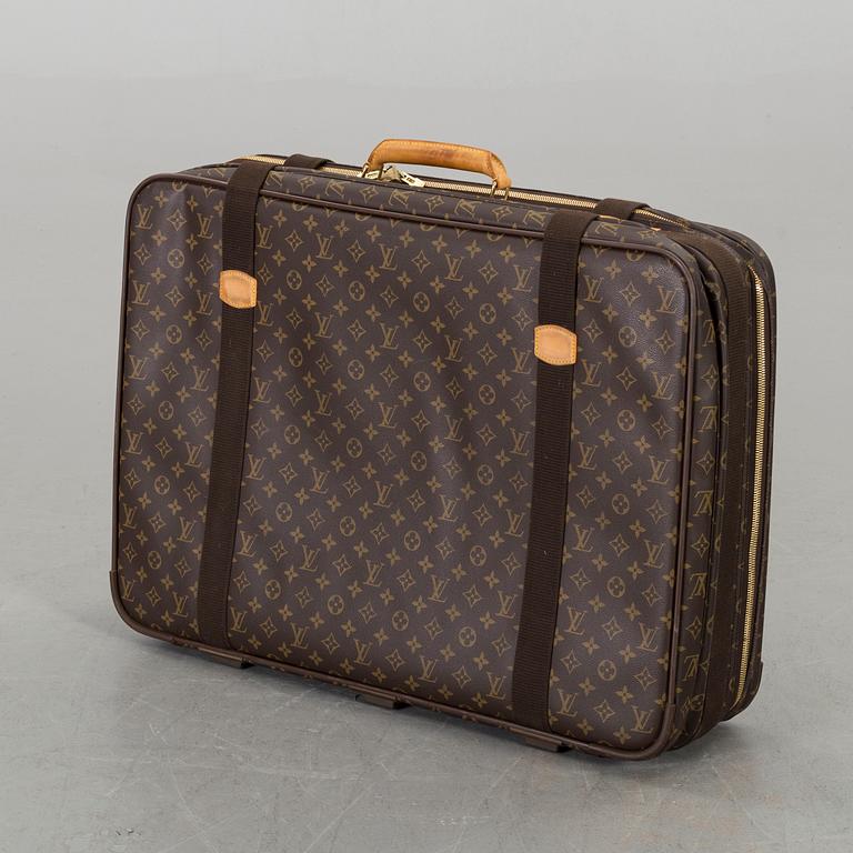 A LOUIS VUITTON SUITCASE, "Satellite 70".