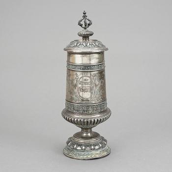 STOP, silver, Nyrenässans, otydliga stämplar, möjligen Göteborg 1885. Vikt ca 575 gram.