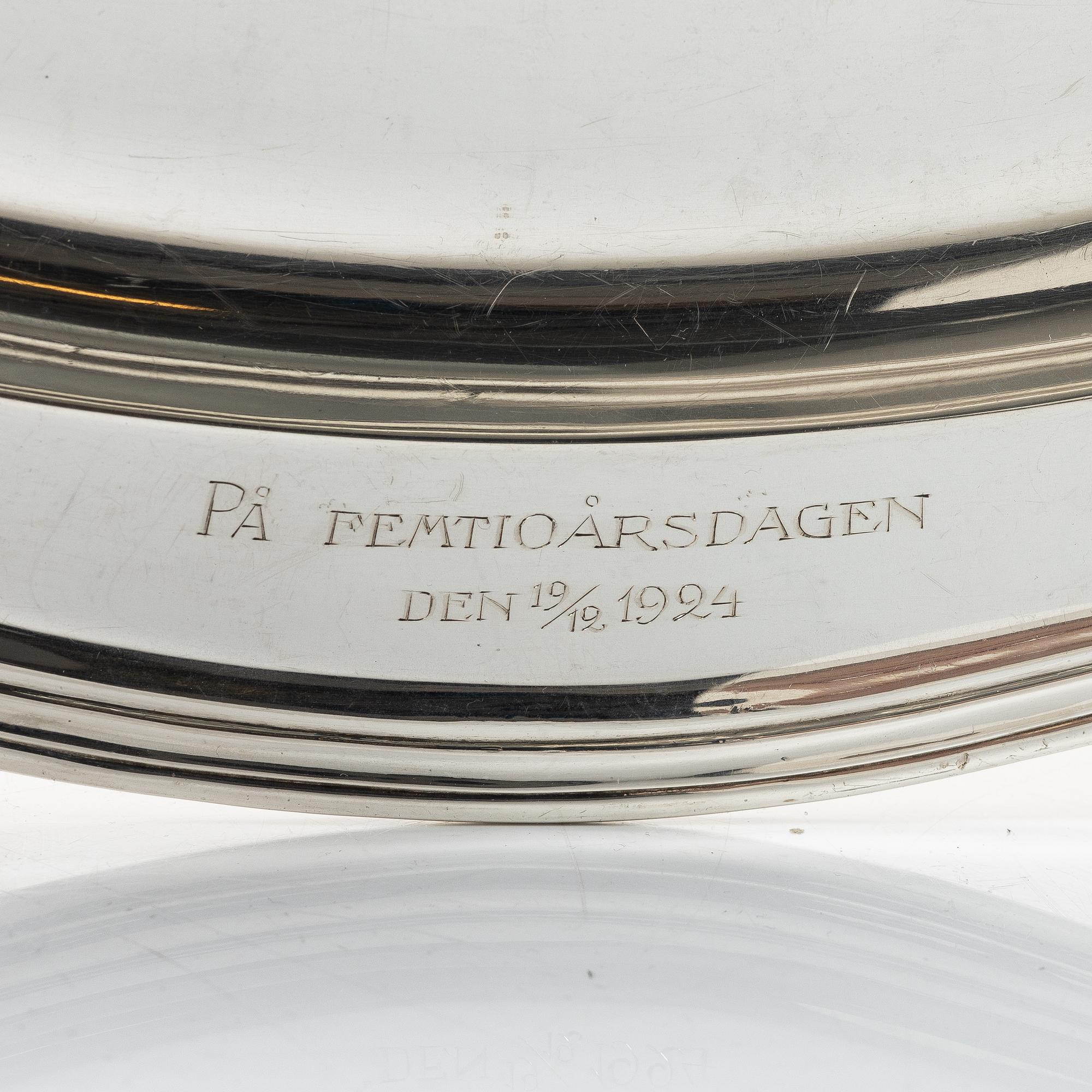 A pair of silver dishes, import mark of CG Hallberg, Stockholm/Malmö 1923.