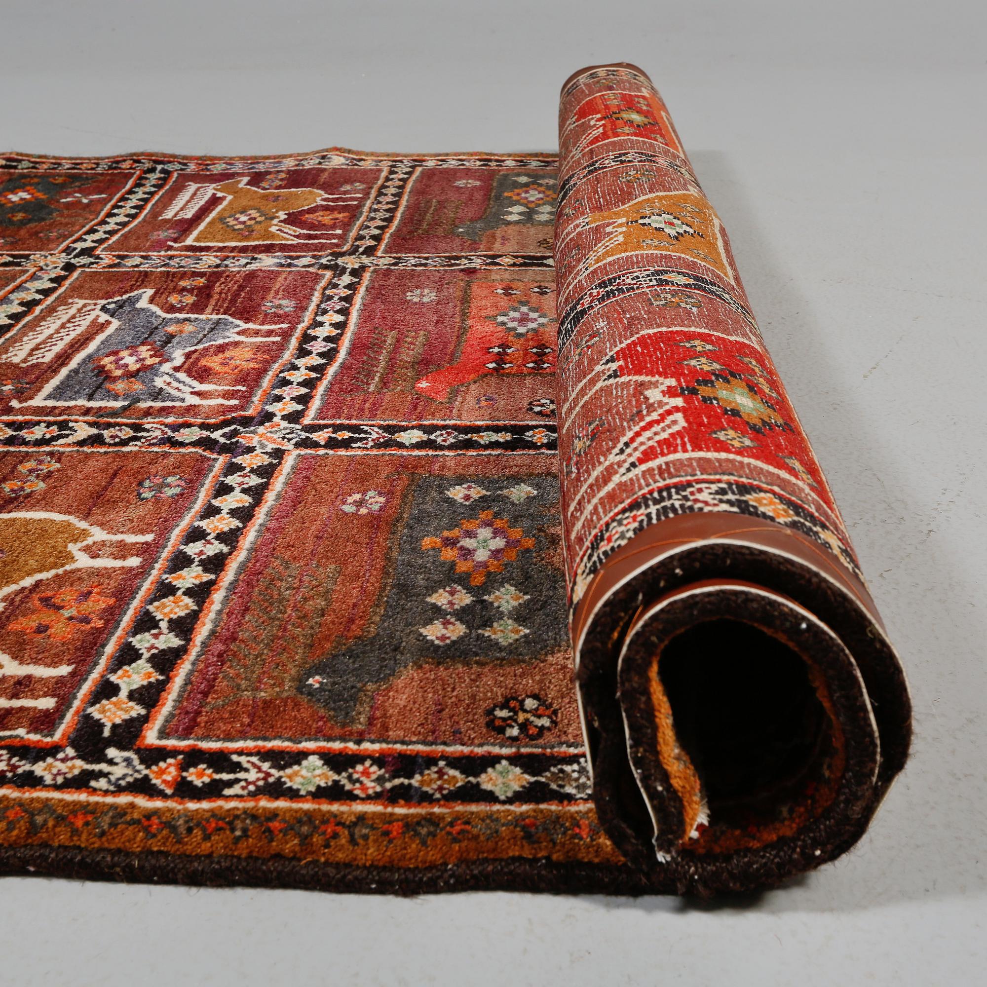 MATTA, troligen Lori, 1900-talets slut, 236 x 152 cm.