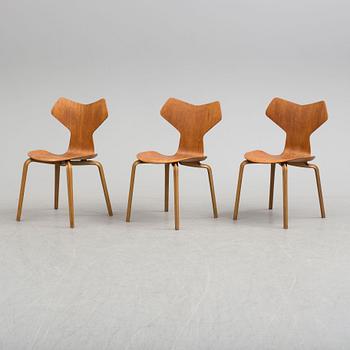 ARNE JACOBSEN, STOLAR, 3 st "Grand Prix" Fritz Hansen, Danmark. 1960-tal.