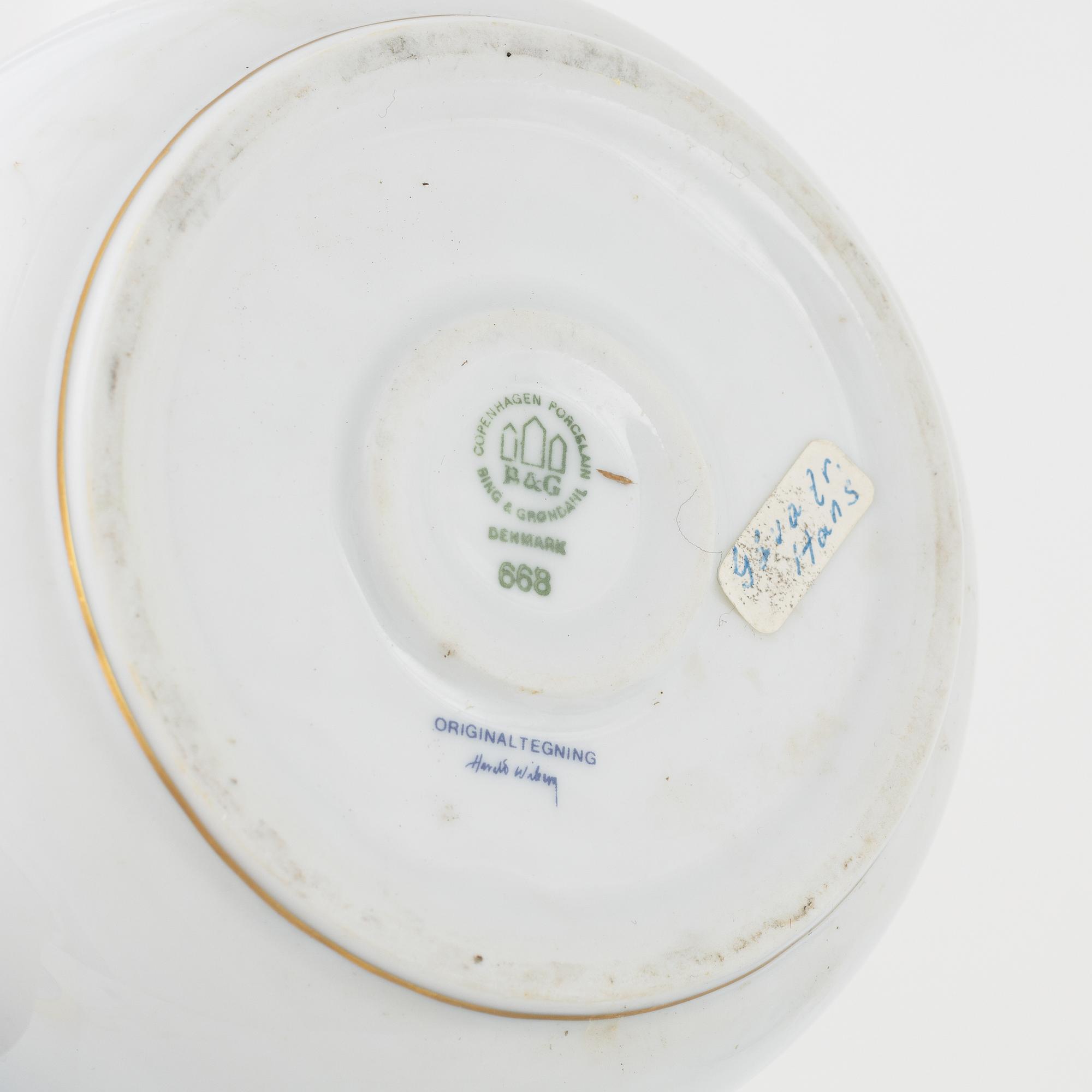 Julservis, 21 delar, porslin, "Tomten", Royal Copenhagen samt Bing & Grøndahl, Danmark.