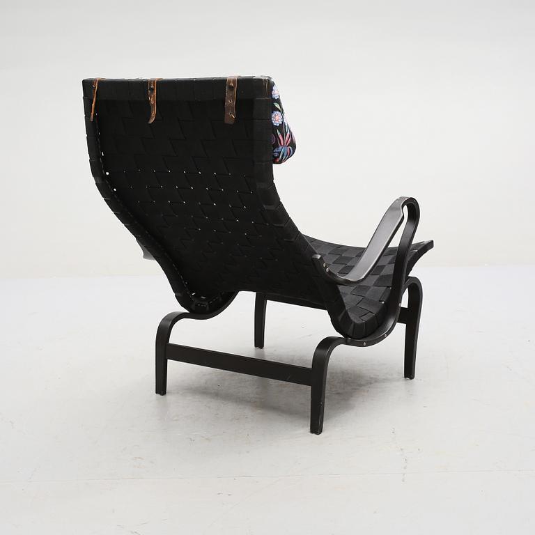 FÅTÖLJ, "Pernilla", Bruno Mathsson, Dux, 1900-talets andra hälft.