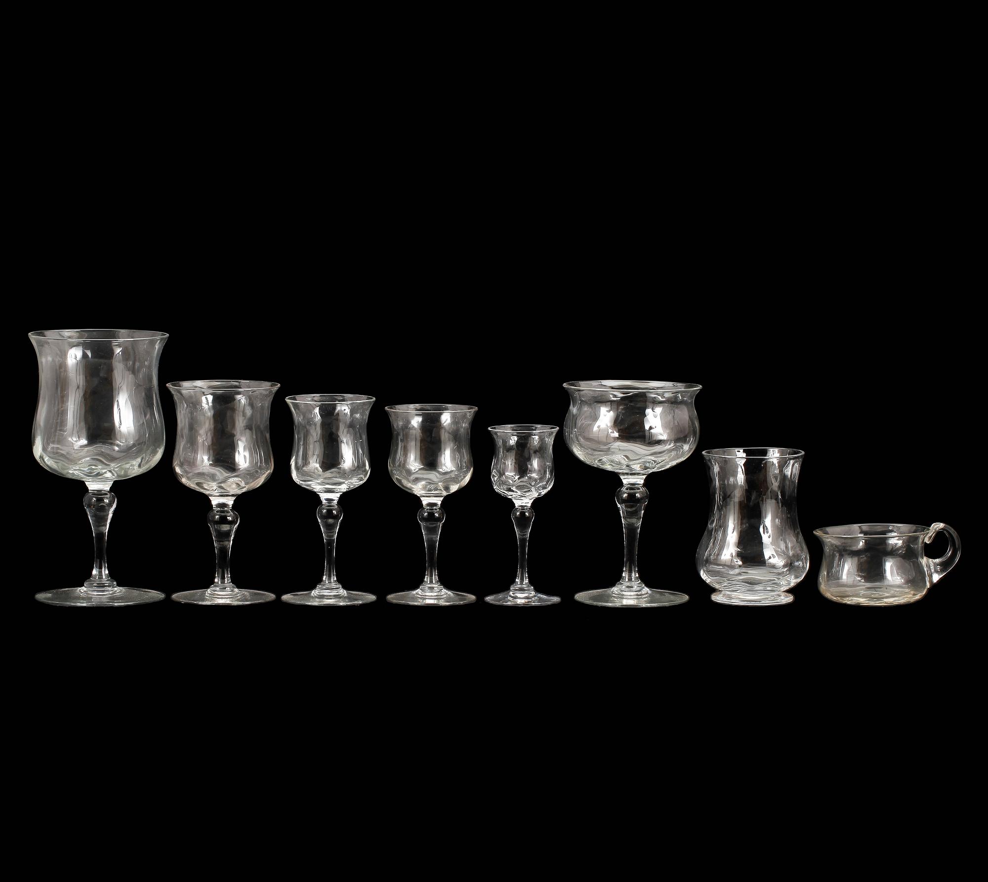 GLASSERVIS, 113 delar, 1800-tal.