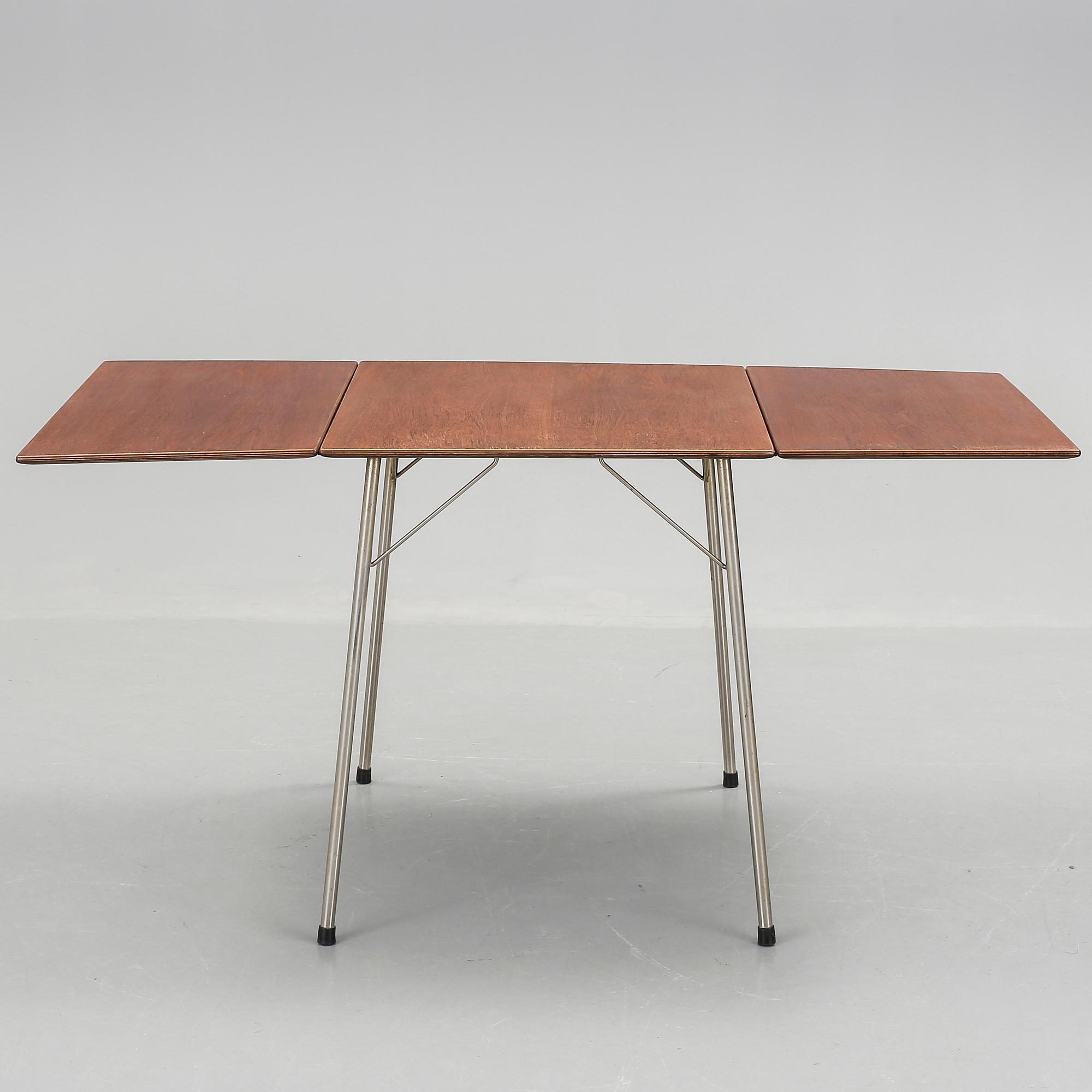 KLAFFBORD, "3601", Arne Jacobsen, Fritz Hansen, Danmark.