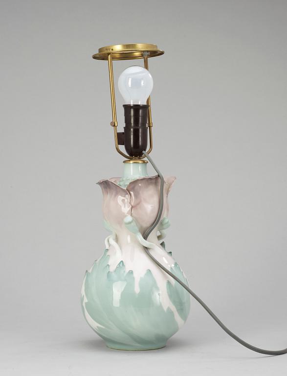 BORDSLAMPA, porslin, jugend. Nils Emil Lundström, Rörstrand, omkr 1900.