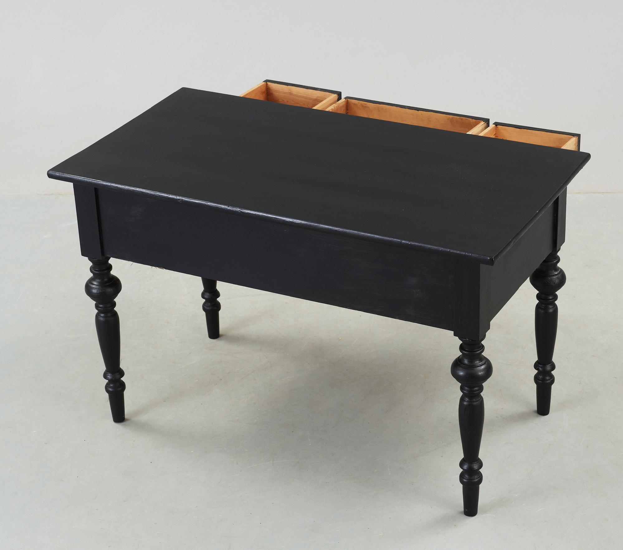 SKRIVBORD, omkring 1900.