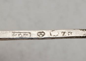 BÄGARE, TESPINDEL och BORSTE, silver. Total vikt 120 g.