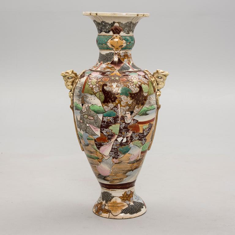 GOLVVAS, flintgods, "Satsuma" Japan, 1900-talets första hälft.