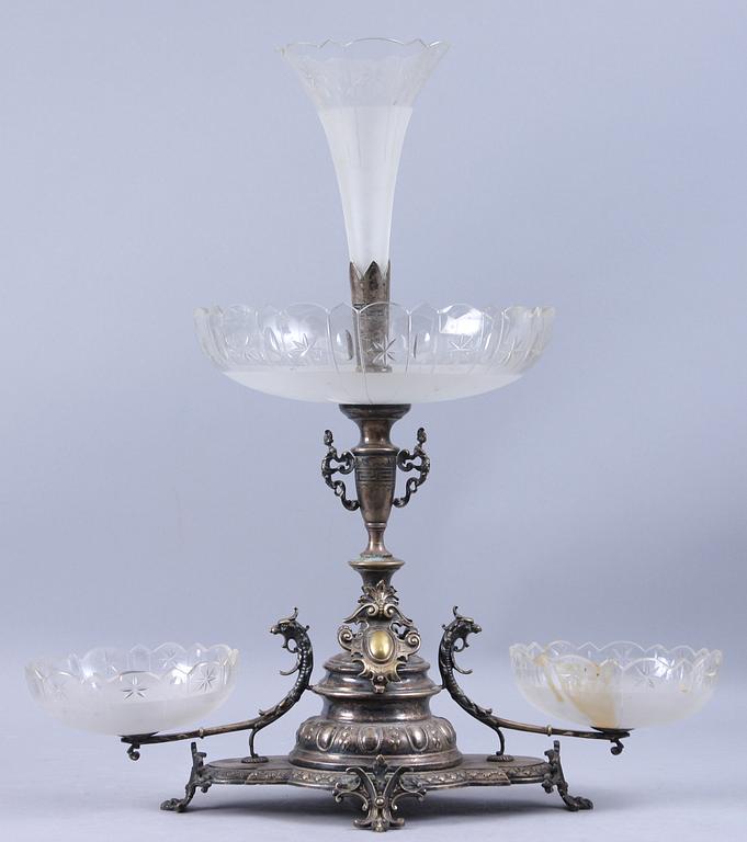 UPPSATSSKÅL, vitmetall och glas, nyrokoko, 1800-talets slut.