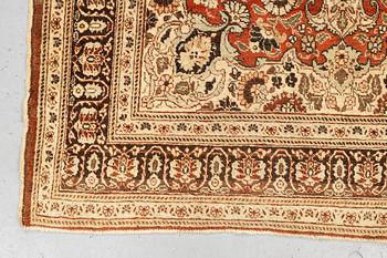 Matta, Antik Täbris, s.k. Hadjalili, ca 169 x 121-125 cm.