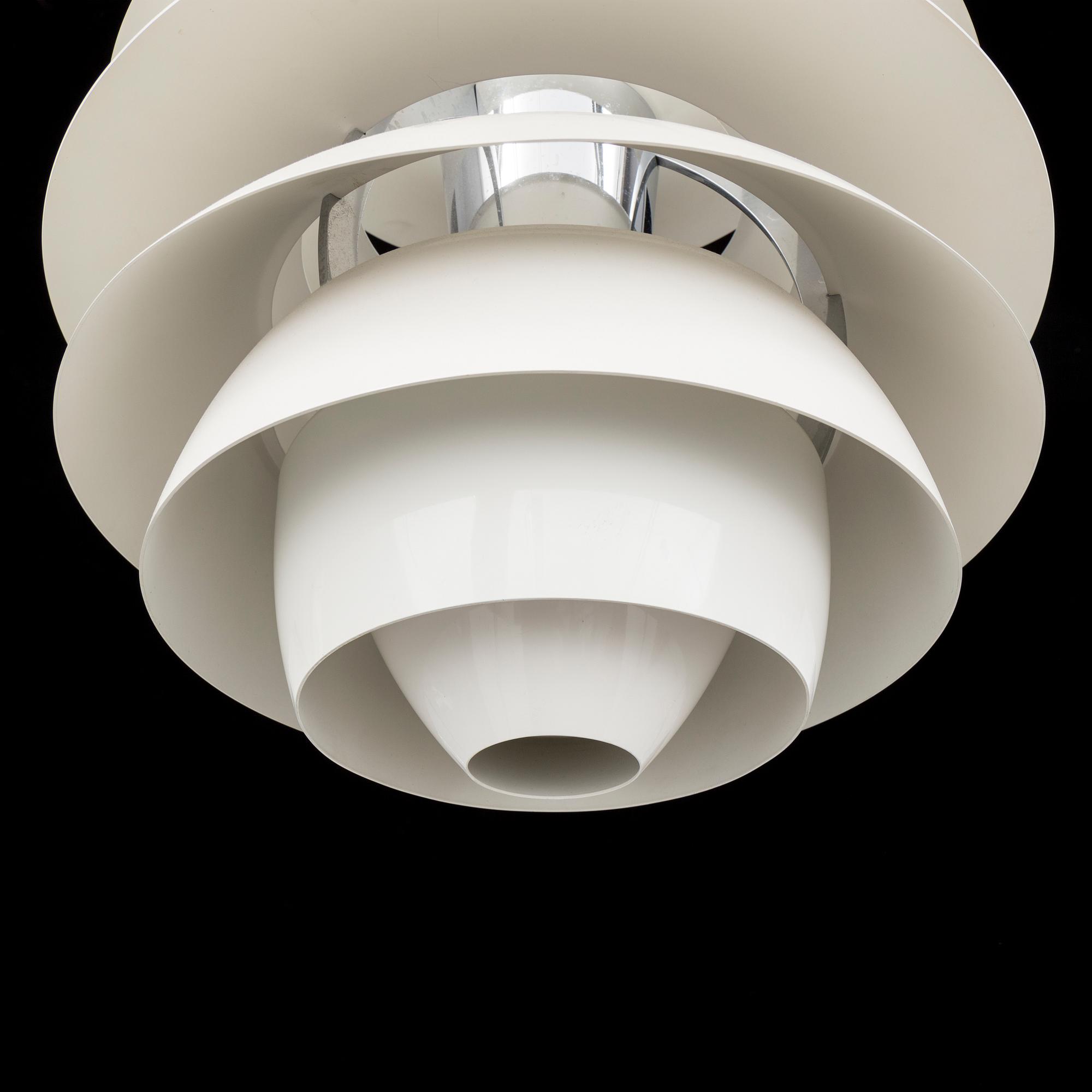 POUL HENNINGSEN, taklampa, "PH Snowball", för Louis Poulsen, Danmark.