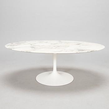Eero Saarinen,  coffee table, "Tulip", Knoll International, 21st century.