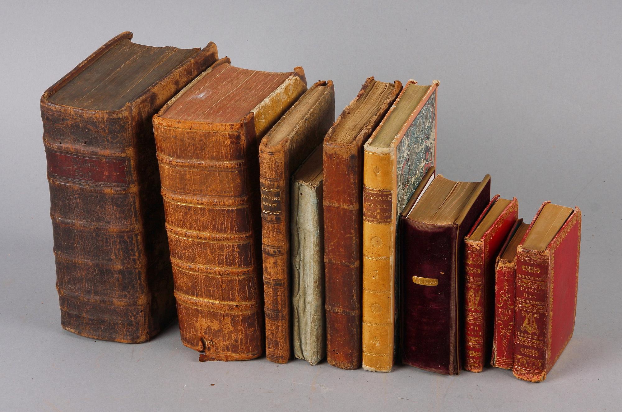PARTI BÖCKER, 10 st, psalmböcker, teologi, 1700-1800-tal. Bla "Then Swenska Psalmboken", tryckt i Stockholm 1701.
