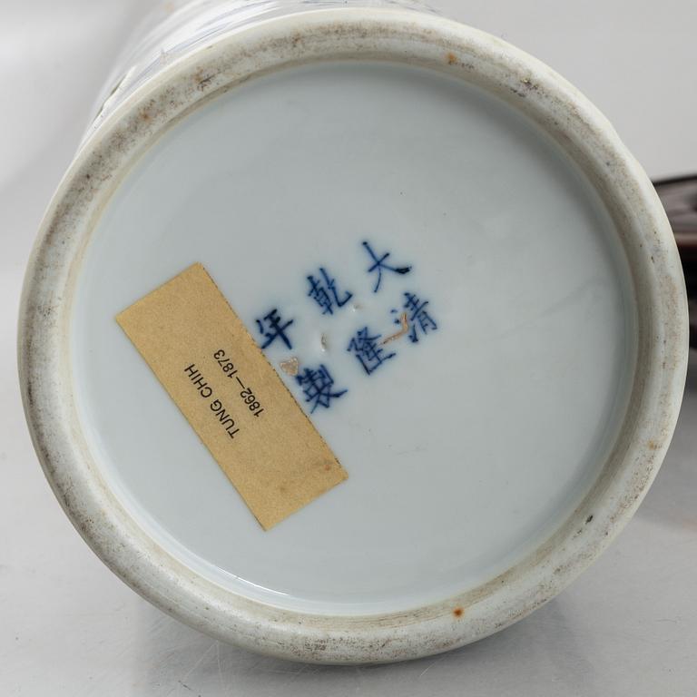 Two Chinese blue and white porcelain hat stands, Qing dynasty, 19th century.