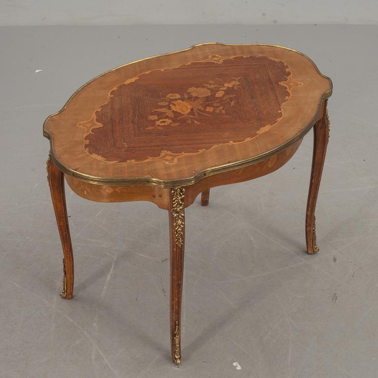 SOFFBORD, Louis XV-stil, 1900-talets andra hälft.