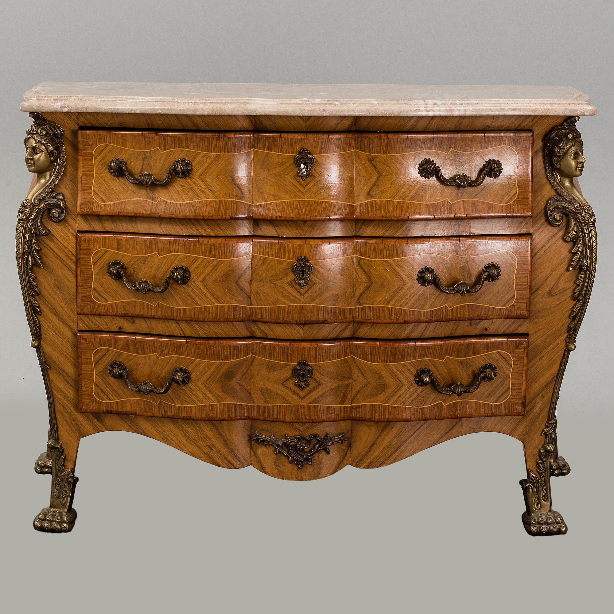 A Régence-style commode, second half of the 20th century.