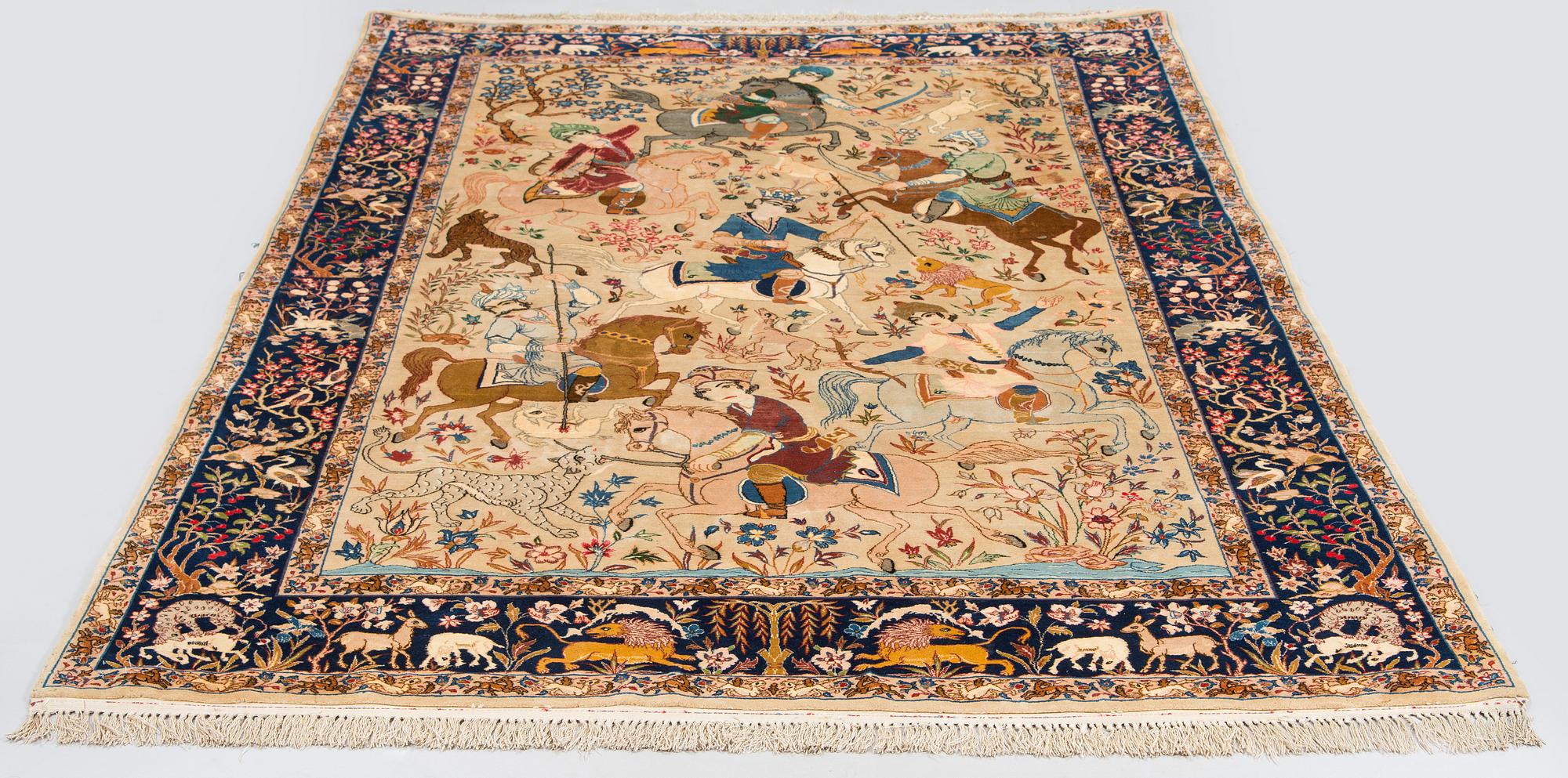 A semi-antique Isfahan rug, central Persia, approx. 243 x 151 cm.