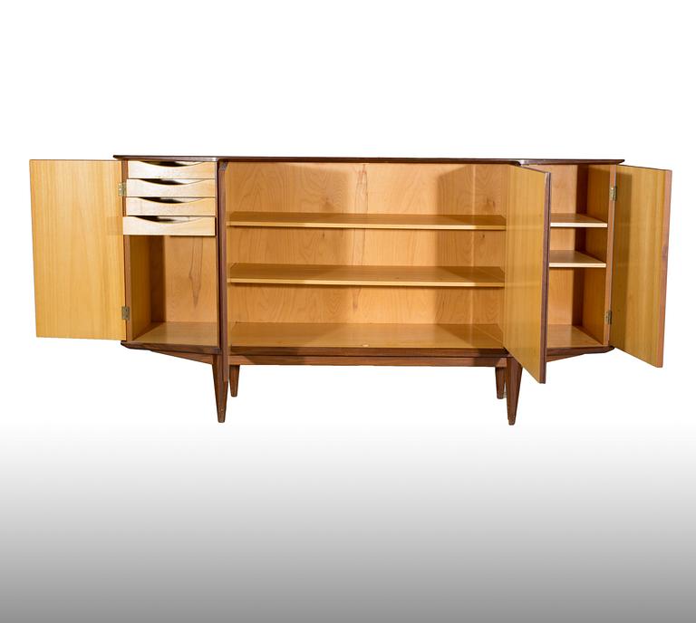 SIDEBOARD, 1900-talets mitt.