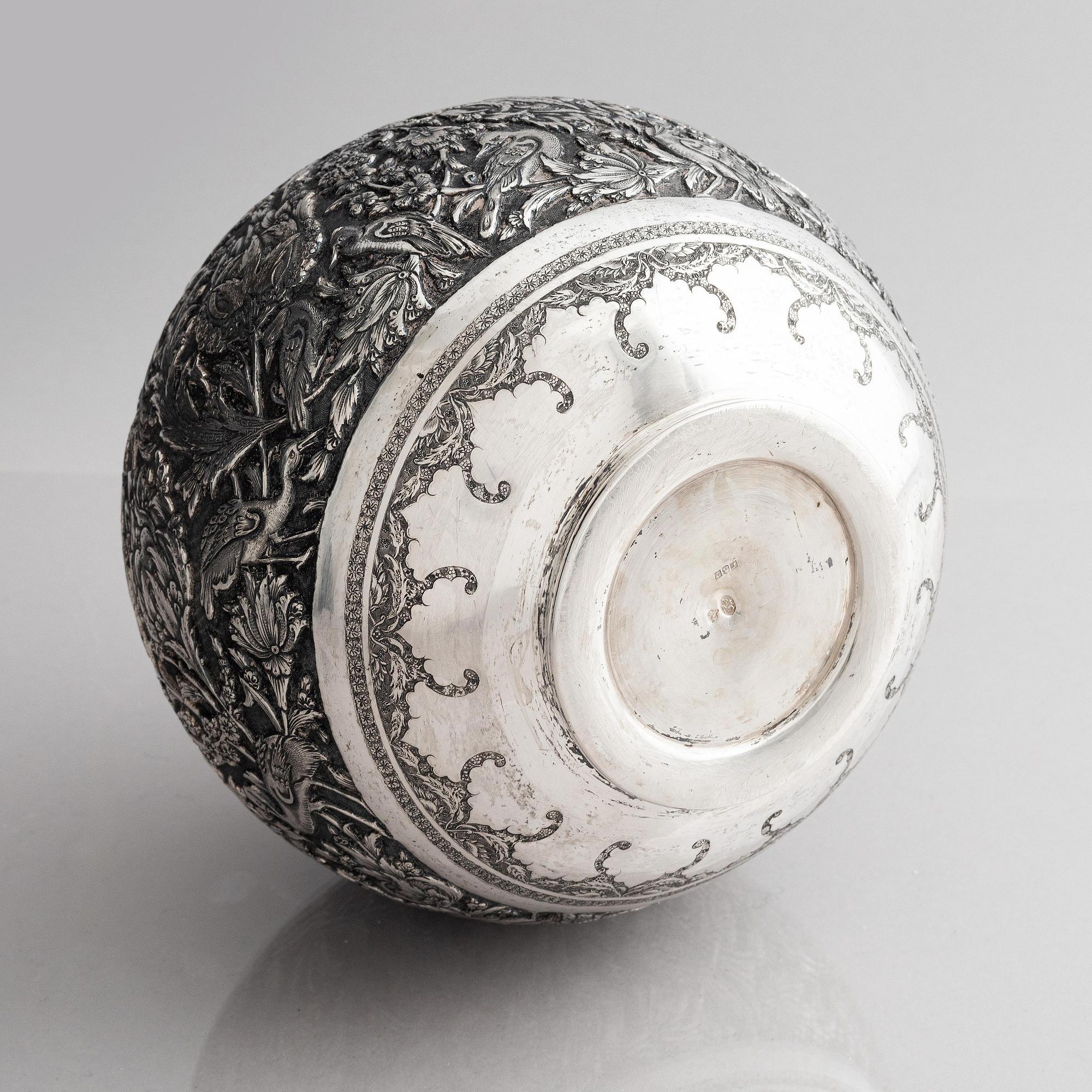 Vas, silver, Persien, 1900-talets första hälft.
