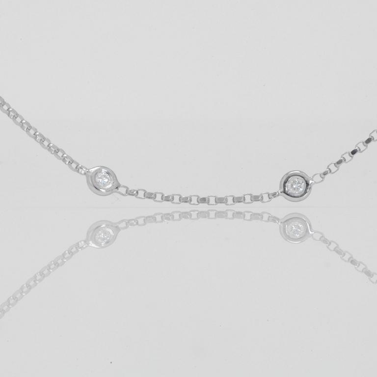 COLLIER med briljantslipade diamanter. Totalt ca 1.10ct.