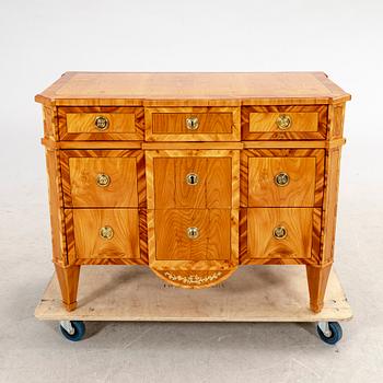 A late Gustavian dresser around 1800.