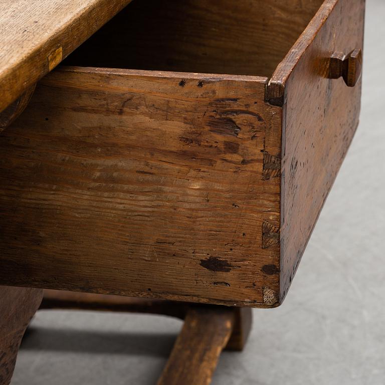 An oak and pine baroque table, 17th/18th Century.