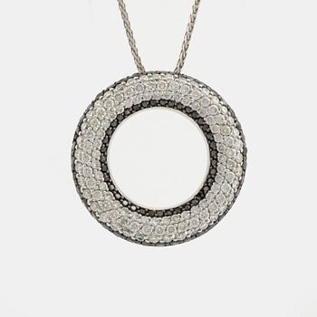 Pendant, white gold, five rows of brilliant-cut diamonds.