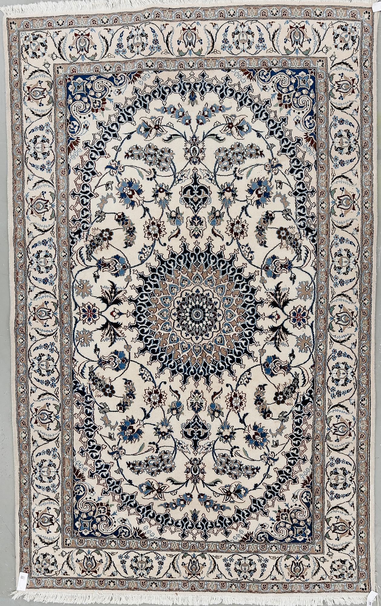 MATTA, sannolikt Nain. Ca 314x193 cm.