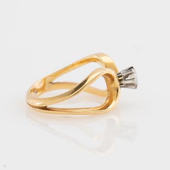 Ring, fantasy model, 18K gold with diamond.