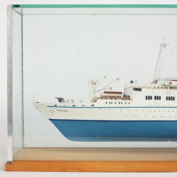 Ship model, M/V Funchal, built by Gunnar Roempke 1988-89.