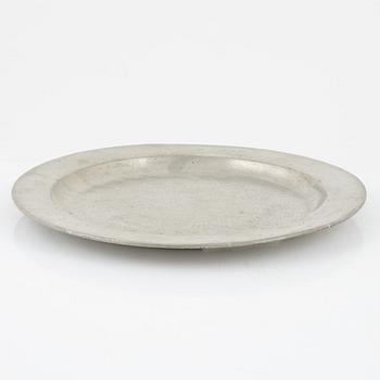 Samling tenn, 8 delar, bl.a. Erik Wikgren, Nyköping (mästare 1805-1846).