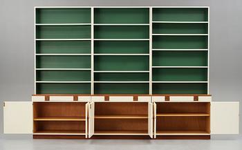 Josef Frank, bokhyllor, 3 st, Firma Svenskt Tenn, modell 2255, 1900-talets mitt, proveniens Estrid Ericson.