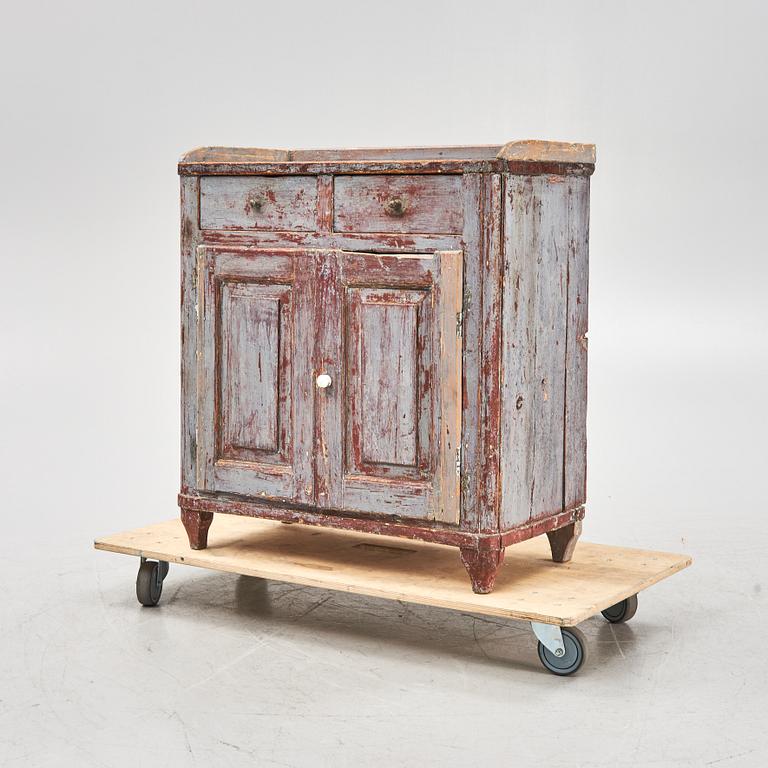 A painted pine sideboard, Jämtland, 19th Century.