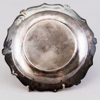 A RUSSIAN SILVER AND GLASS BUTTER DISH, Carl Gustav Ekqvist, Saint Petersburg, 1850s.