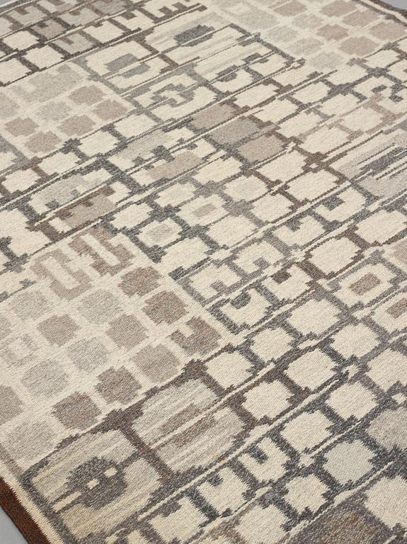 Alice Lund, Matta, rölakan, ca 255,5-256,5 x 189-191 cm, signerad AL.