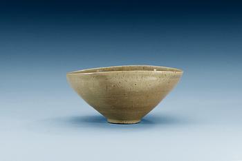 1463. A Korean celadon bowl, Koryo (918-1392).