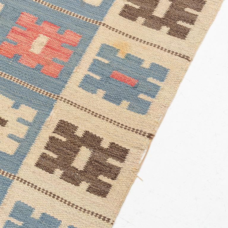 A carpet, flat weave, ca 340 x 223 cm, Sweden, the 1950s.