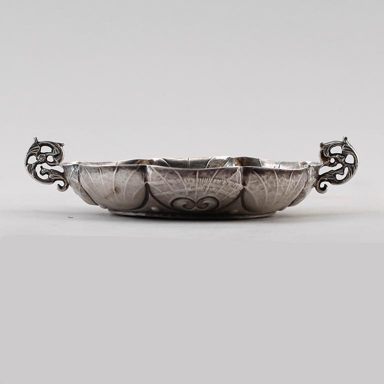 SKÅL, silver, otydliga stämplar, sannolikt 1800-tal. Vikt ca 87 g.