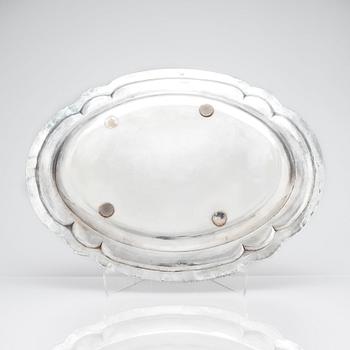 An English 18th century large silver serving-dish, mark of William Fountain, London 1799.