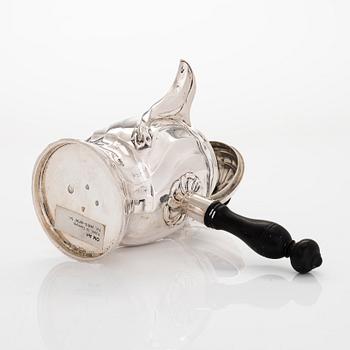 Kaffekanna och slev, silver, Köpenhamn, 1930 och 1928.