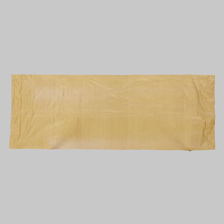 SIDENBRODERI, Kina, omkr år 1900. Ca 205x76.