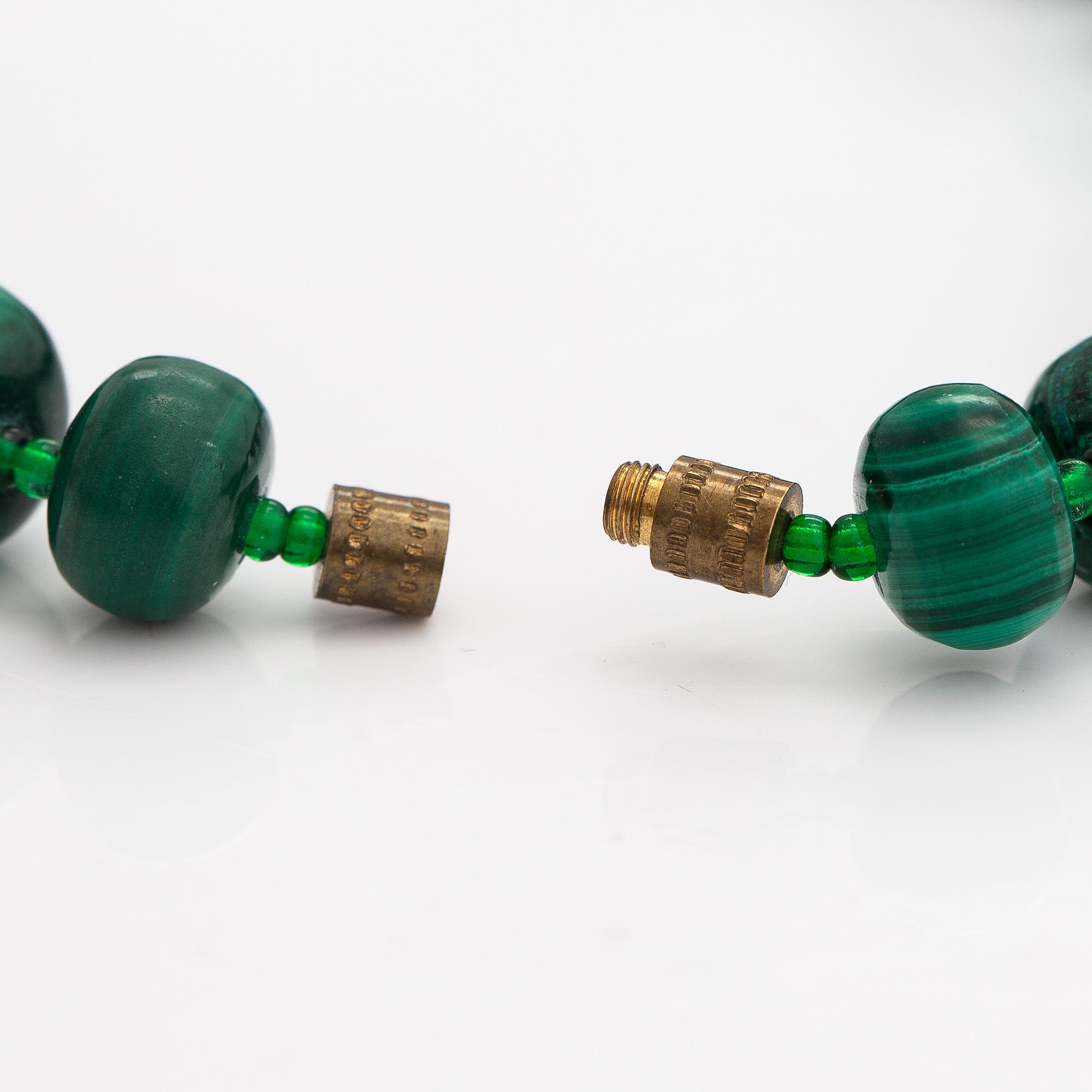 Helminauha, malakiitteja.