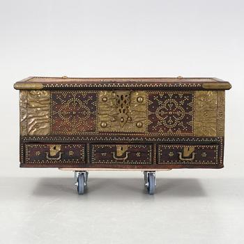 KISTA, troligen England, 1700-tal.