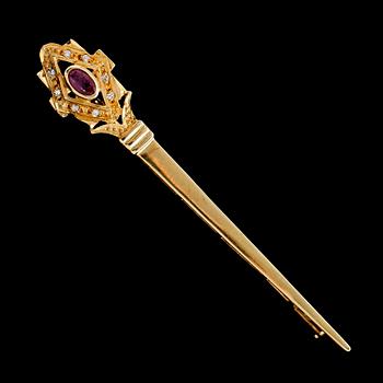 BROSCHNÅL, 18K guld, rubin samt små diamanter. Vikt ca 4 g.