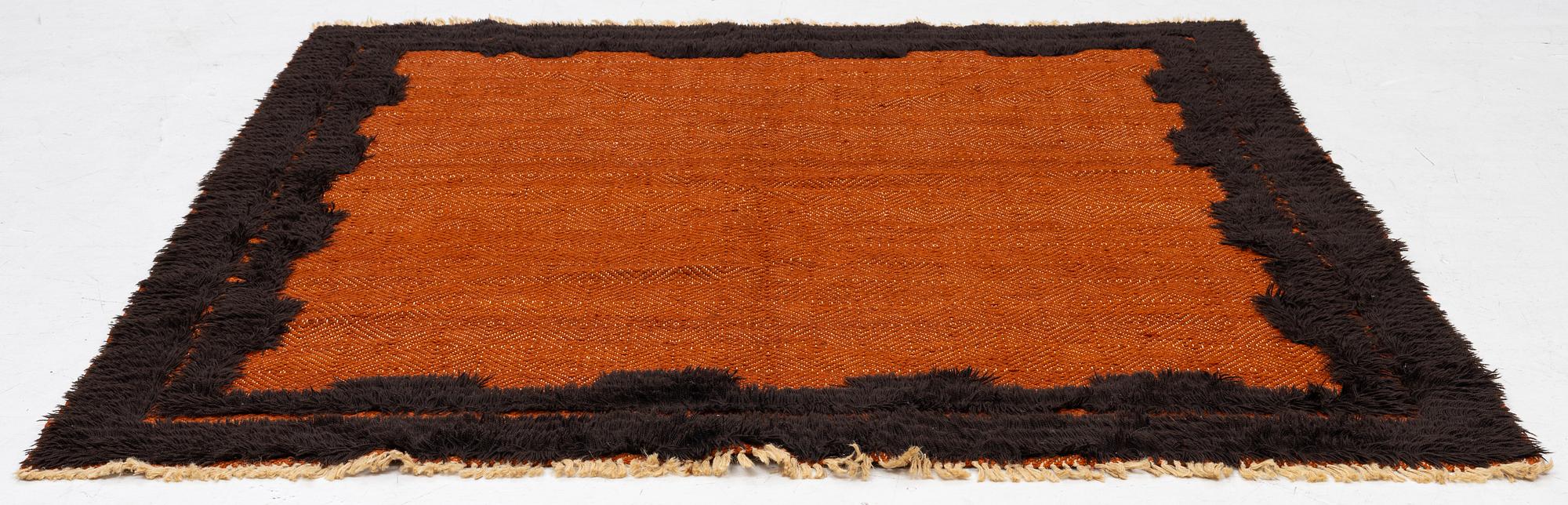 Matta, slätväv ryarelief, ca 200 x 190 cm.