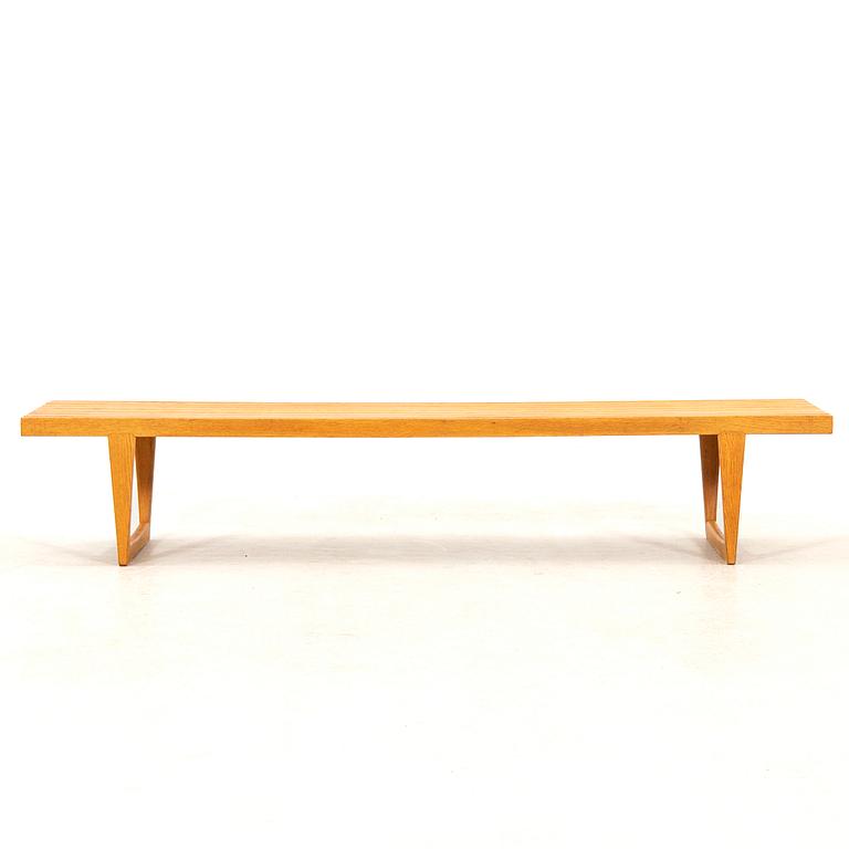 Yngvar Sandström, bänk, "Tokyo", Triva-serien för Nordiska Kompaniet, formgiven 1962.